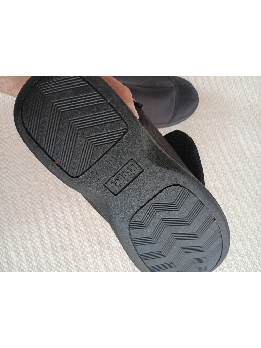 Propet Black Slip-On Comfort Shoes Size 10.5 Wide